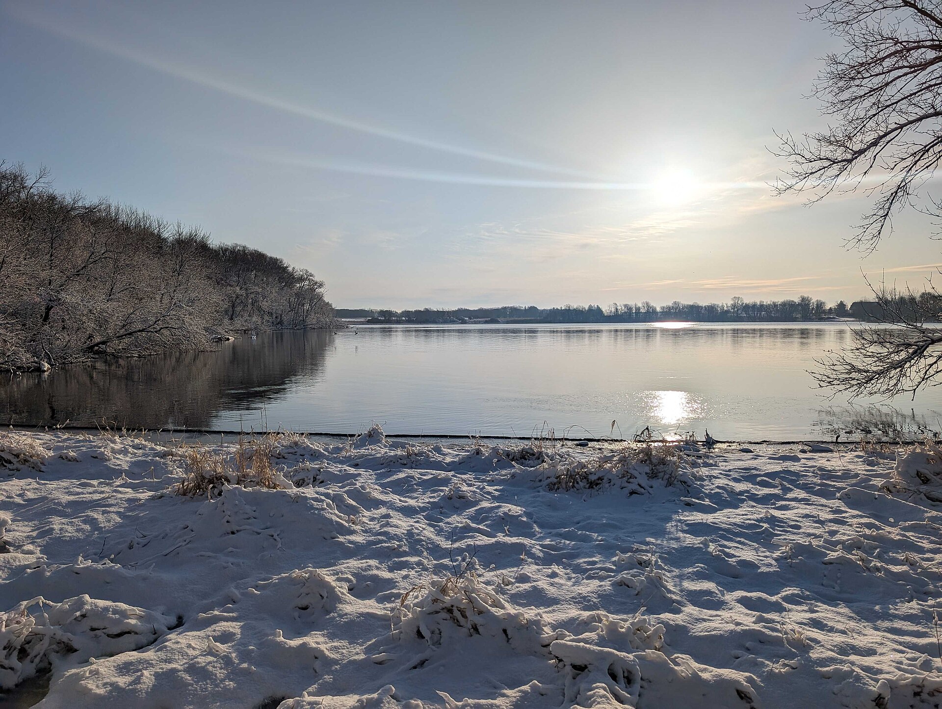 A view of a bay on Albert Lea Lake from the southernmost tip of Big Island