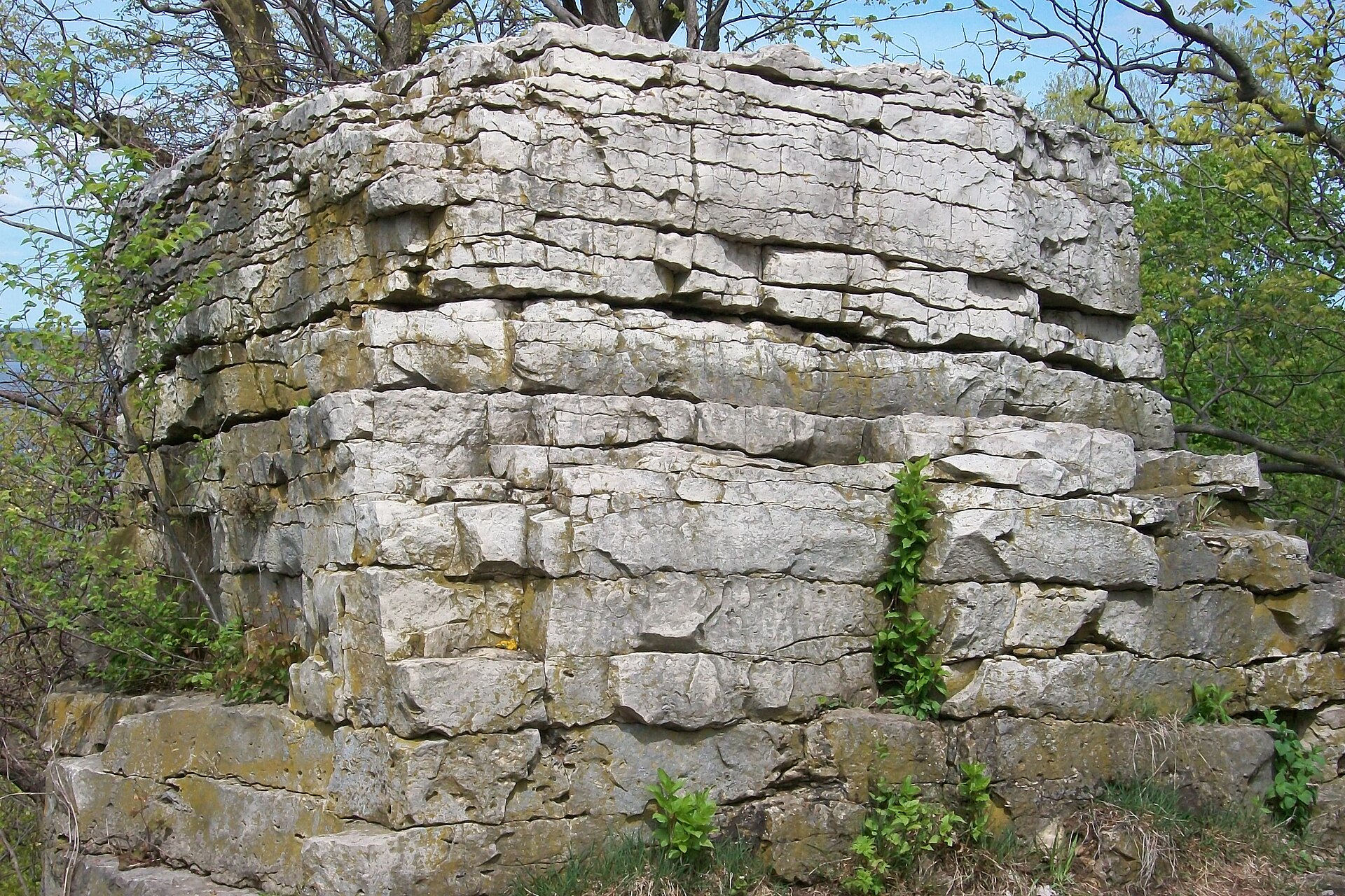 High Cliff State Park - View of the outcrop on top of the bluff